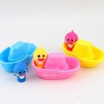 Pinkfong BABY SHARK - 淋浴小船手指玩具套裝